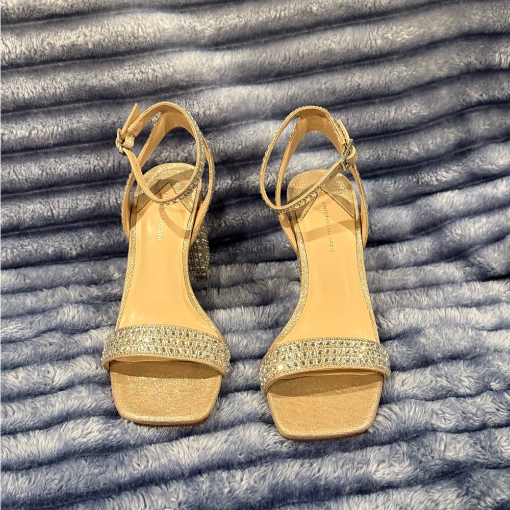 ANTONIO MELANI Silver Heels Elegant Design